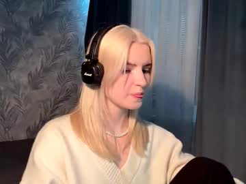 Cindiwittner Chaturbate stream image from November 15, 2025