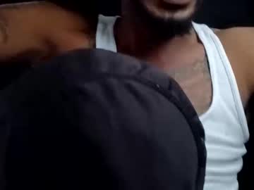 Illistcouple Chaturbate stream image from November 15, 2025