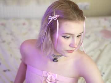 Lil_Tweety Chaturbate stream image from November 15, 2025