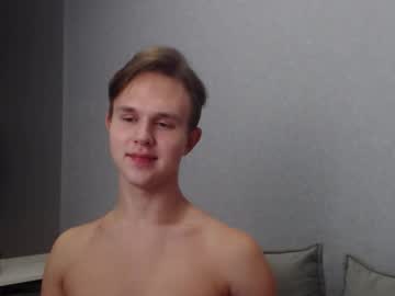 Angelraaay Chaturbate stream image from November 15, 2025