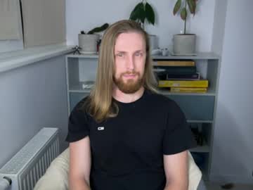 Sky_Guy25 Chaturbate stream image from November 15, 2025