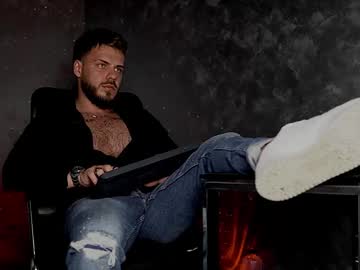 Juliusmasters Chaturbate stream image from November 15, 2025