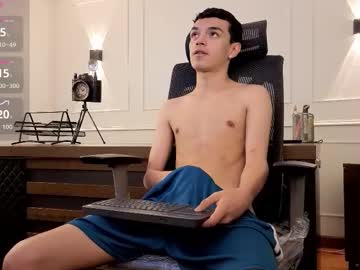 Kris_Stormvg Chaturbate stream image from November 15, 2025