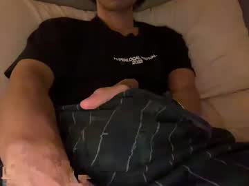 Sunrough Chaturbate stream image from November 15, 2025