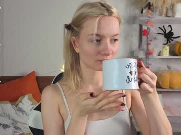 Minnietammy Chaturbate stream image from November 15, 2025