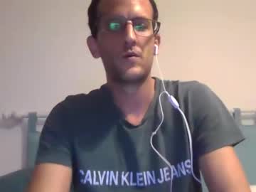 Bofber Chaturbate stream image from November 16, 2025