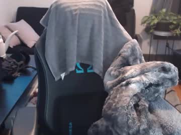 Xqueenkendrax Chaturbate stream image from November 16, 2025