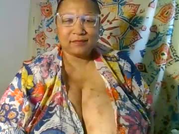 Daniellatriplex Chaturbate stream image from November 16, 2025