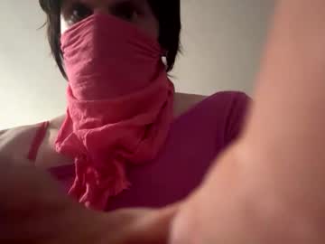 Petuletrany Chaturbate stream image from November 16, 2025