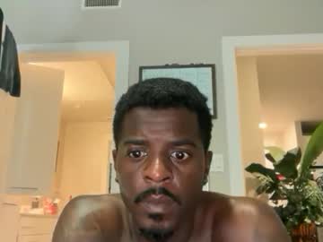 Kylekickstand Chaturbate stream image from November 16, 2025