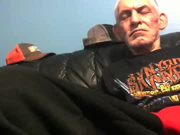 Chris526520 Chaturbate stream image from November 16, 2025