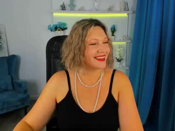 Ninastarle Chaturbate stream image from November 16, 2025