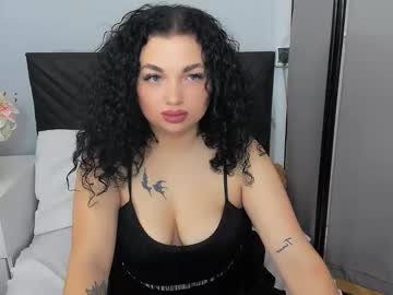Ninaamazing Chaturbate stream image from November 16, 2025
