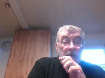 Pinholder Chaturbate stream image from November 16, 2025