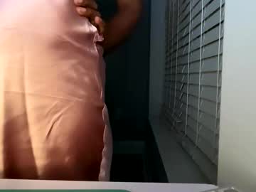 Lovingnina Chaturbate stream image from November 16, 2025
