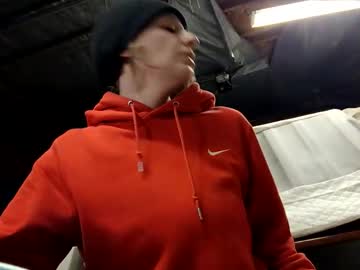 Meateater7455 Chaturbate stream image from November 16, 2025