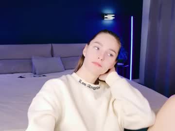 Millianni Chaturbate stream image from November 16, 2025