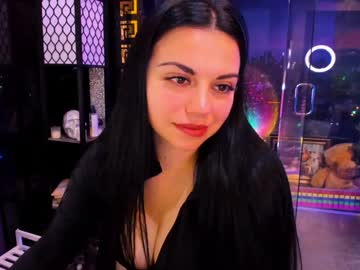 Alma_Pearl Chaturbate stream image from November 16, 2025
