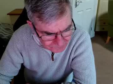 Mikespait Chaturbate stream image from November 16, 2025