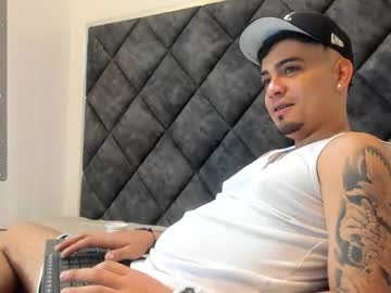 Owensttone Chaturbate stream image from November 16, 2025