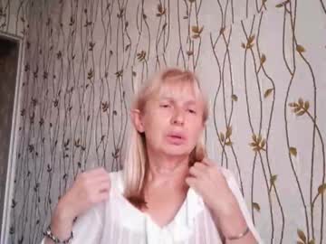 Trinaadair Chaturbate stream image from November 16, 2025