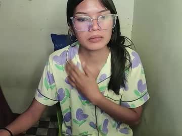 Darkberrybabe Chaturbate stream image from November 16, 2025