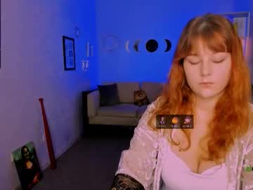 Kitty_Layy Chaturbate stream image from November 16, 2025
