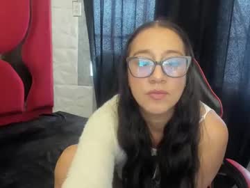 Ivonneskarielrs Chaturbate stream image from November 16, 2025