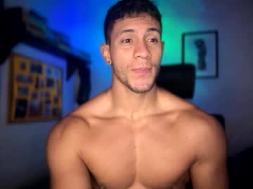 Larry_Jones Chaturbate stream image from November 16, 2025