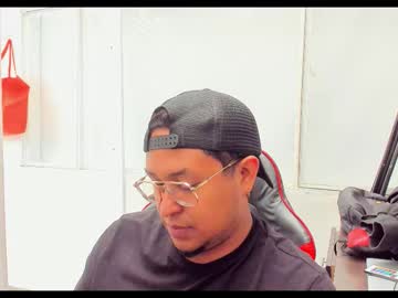 Thiagofatwood Chaturbate stream image from November 16, 2025