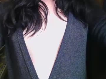 Average_Girl222 Chaturbate stream image from November 16, 2025