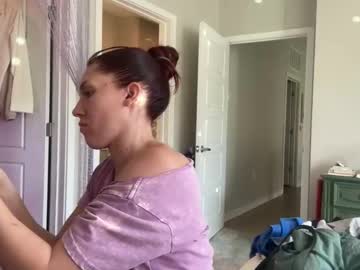 Cherryyredd333 Chaturbate stream image from November 16, 2025