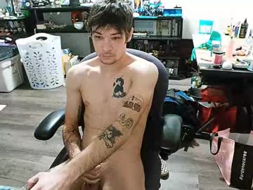 Tattedcumdaddy Chaturbate stream image from November 16, 2025