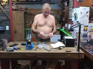 Omfgy Chaturbate stream image from November 16, 2025