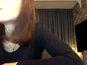 Queenoksana Chaturbate stream image from November 16, 2025