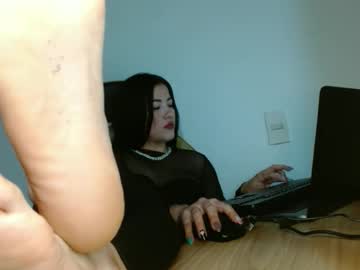 Ambermistress Chaturbate stream image from November 17, 2025