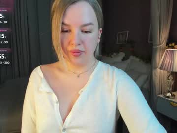 Nikki_Kai Chaturbate stream image from November 17, 2025
