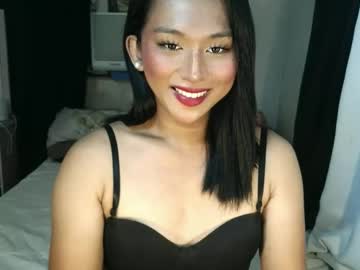 Andrea_Grande Chaturbate stream image from November 17, 2025