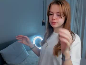 Toriedaichendt Chaturbate stream image from November 17, 2025