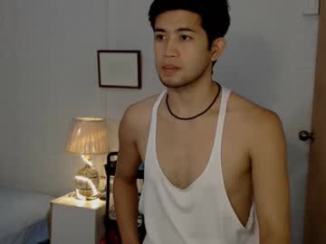 Asiancumguyx Chaturbate stream image from November 17, 2025