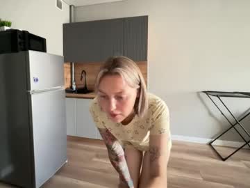 Fremine_ Chaturbate stream image from November 17, 2025