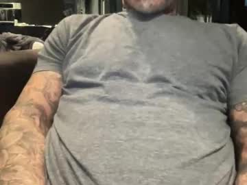Fuckfitdad Chaturbate stream image from November 17, 2025