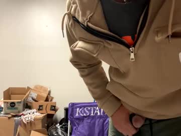 Meandhim1 Chaturbate stream image from November 17, 2025