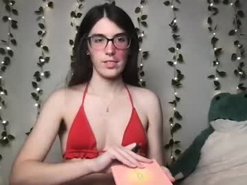 Thistlefernsby Chaturbate stream image from November 17, 2025