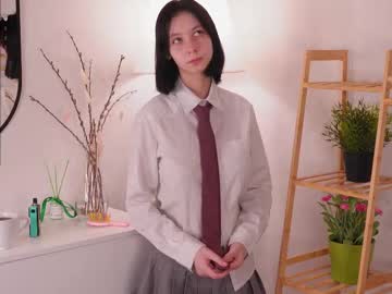 Skyemcguire Chaturbate stream image from November 17, 2025