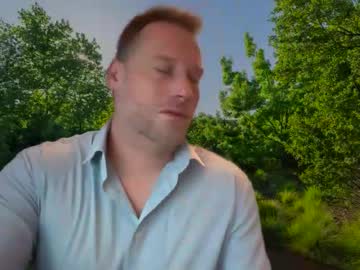 Chris2024x Chaturbate stream image from November 17, 2025