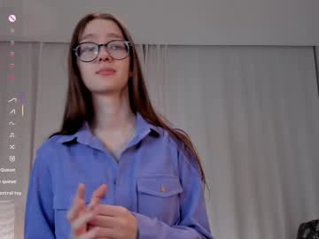 Katinatonge Chaturbate stream image from November 17, 2025