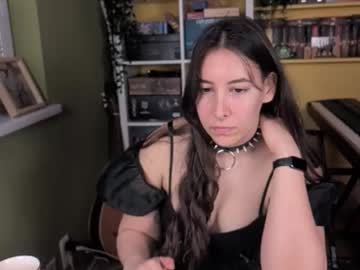 Lelianahazel Chaturbate stream image from November 17, 2025