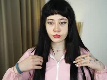 Zulaperr Chaturbate stream image from November 17, 2025
