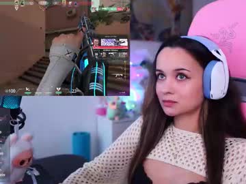 Juicy___Angel Chaturbate stream image from November 17, 2025